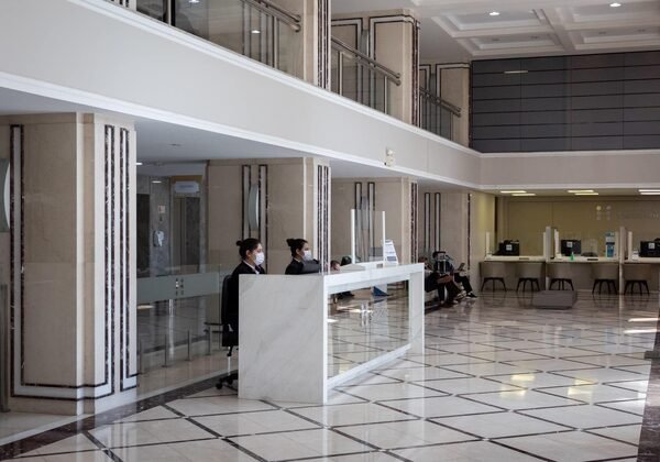 Hospital Santa Cruz: Recepção principal